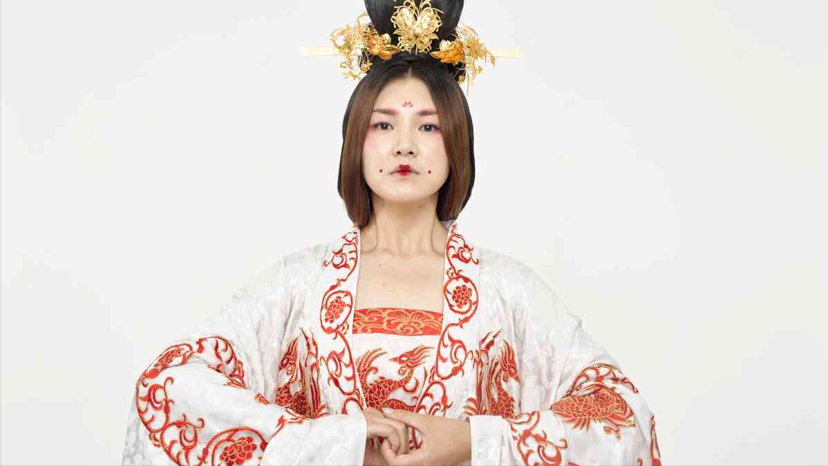 化妆品属于哪一个朝代(化妆品属于哪一个朝代的)