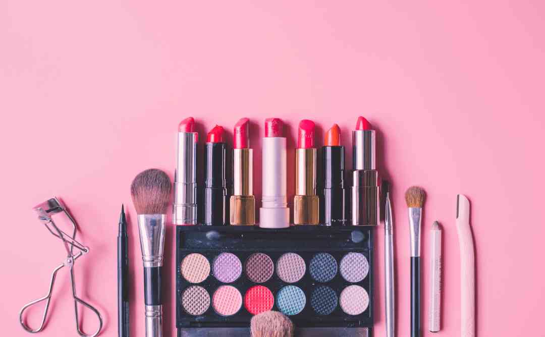 化妆品微信推广软文app(化妆品微信推广策划方案)