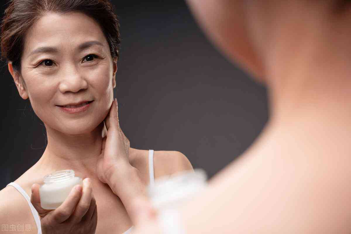 老年人的化妆品长啥样图片(老年人的化妆品长啥样图片大全)