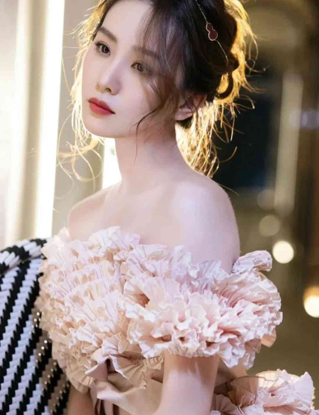 化妆品最便宜的大牌是哪个(化妆品最便宜的大牌是哪个国家)