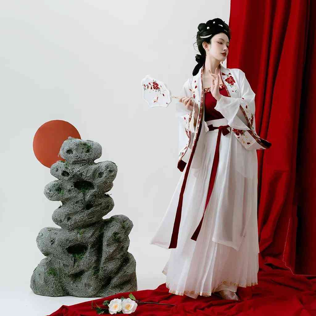 平价化妆品汉服推荐(平价又好看的汉服品牌)