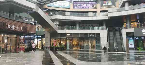 亲戚给化妆品怎么回复她(亲戚给化妆品怎么回复她信息)