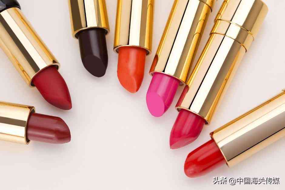 化妆品用什么染色(化妆品把衣服染色怎么办)