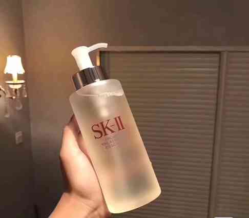 中性肤质用怎样的化妆品好(中性肤质用怎样的化妆品好呢)插图1