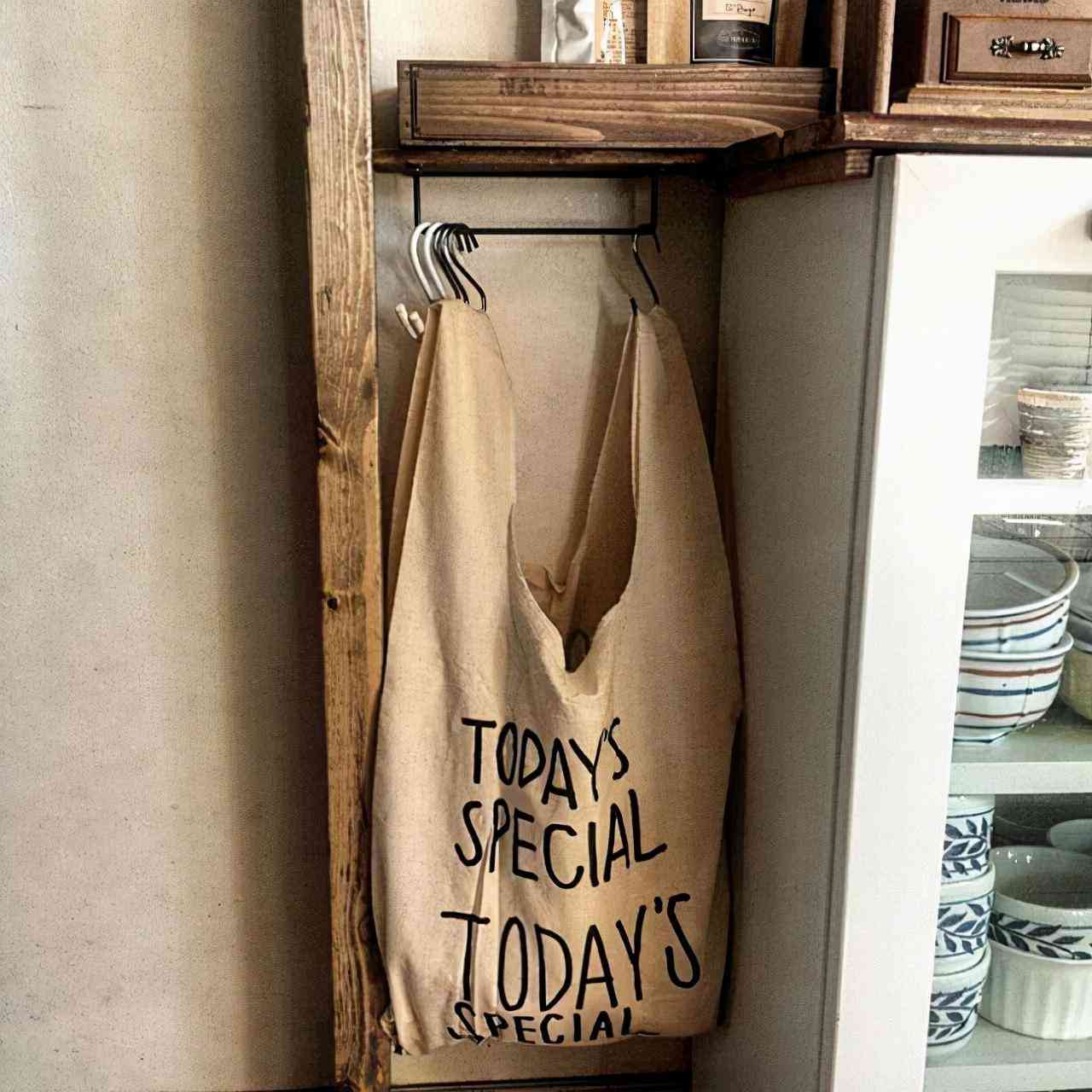 日用百货化妆品收纳袋怎么用(化妆品怎么收纳,看这篇就够了!)插图7