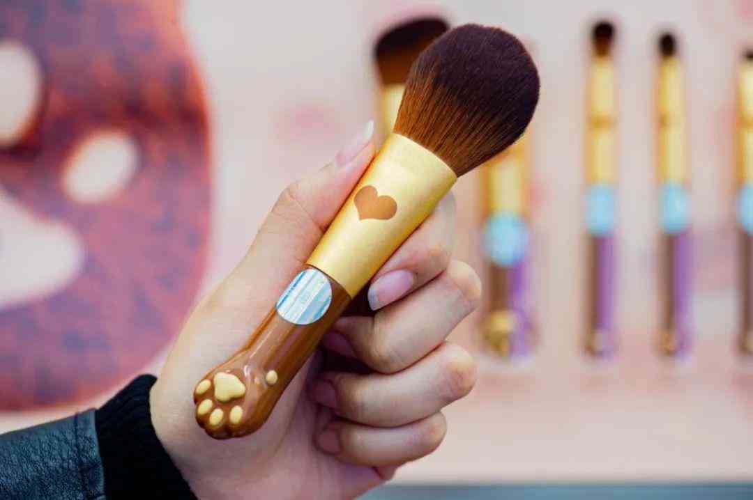 佛山化妆品全套推荐大牌(佛山化妆品全套推荐大牌店)插图33