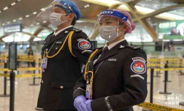 云南飞机可带化妆品(昆明机场化妆品能带上飞机吗)