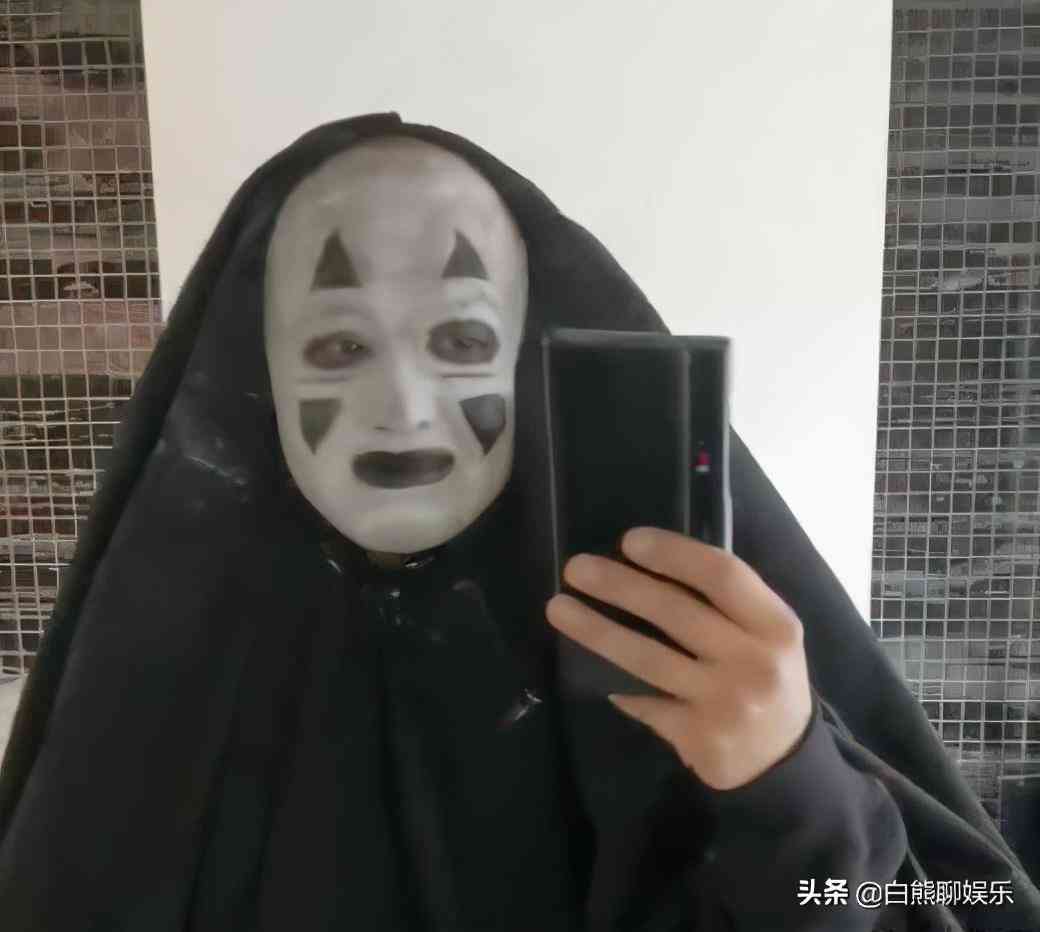 无脸男化妆品视频(无脸男仿妆图片)插图2 无脸男化妆品视频(无脸男仿妆图片)插图2