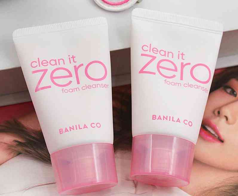 挤出来有很多泡泡的化妆品(挤出泡泡的瓶子)插图3 挤出来有很多泡泡的化妆品(挤出泡泡的瓶子)插图3