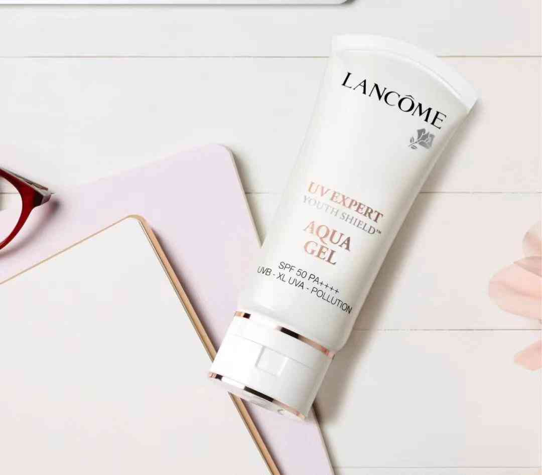 有没有保湿又防晒的化妆品(化妆品防晒霜哪个好用)插图1