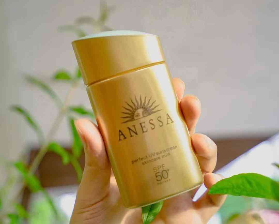 有没有保湿又防晒的化妆品(化妆品防晒霜哪个好用)插图13