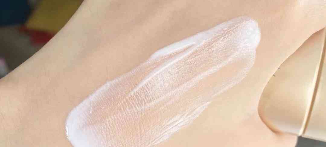 有没有保湿又防晒的化妆品(化妆品防晒霜哪个好用)插图14