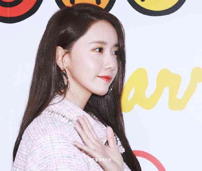 林允儿香奈儿化妆品广告(林允香奈儿彩妆护肤大使)插图3