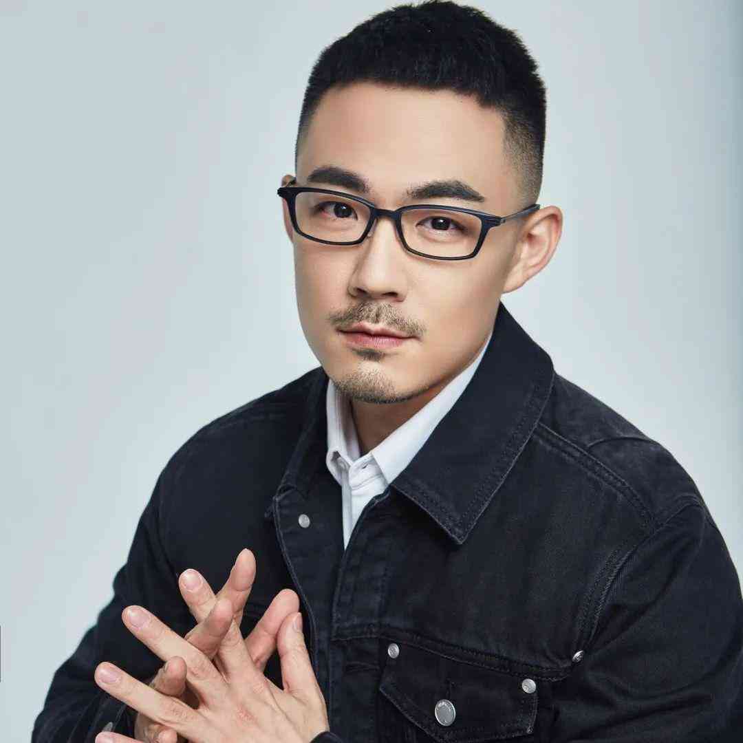 额头黑用什么彩妆化妆品好(比较黑的人化妆用什么化妆品)插图2