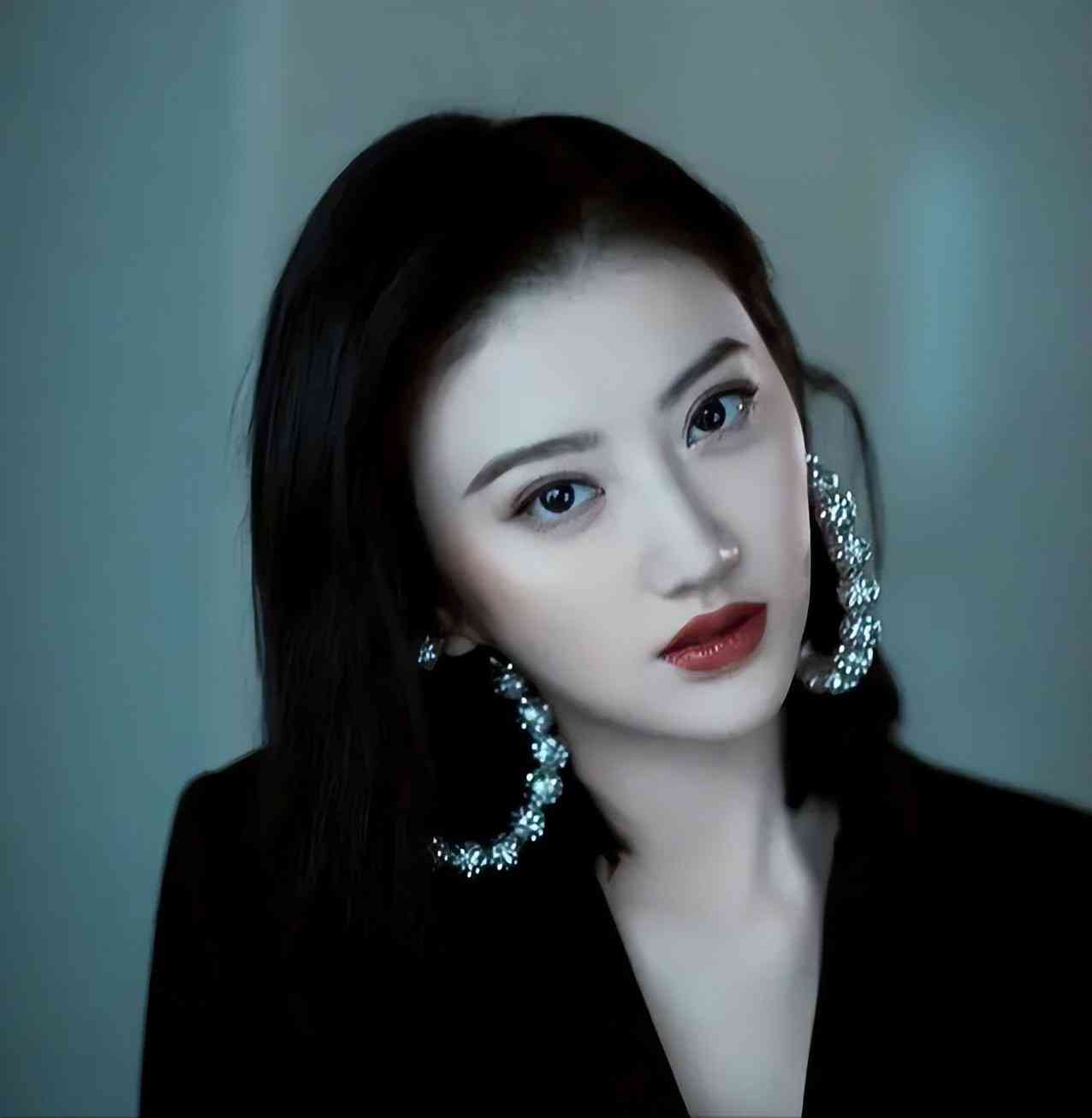 女人卖5万化妆品(女人卖5万化妆品怎么样)插图21