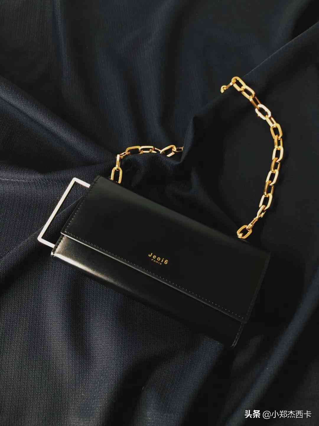 方扣化妆品(方扣化妆品水为什么用着脸热)插图13