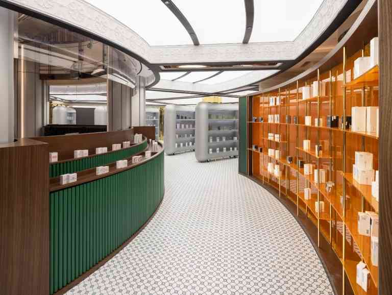 上海的黑洞化妆品(武汉黑洞化妆品价格)插图4