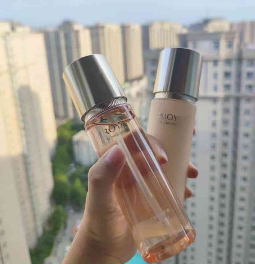 女人化妆品中老年(老年人 化妆品)插图2