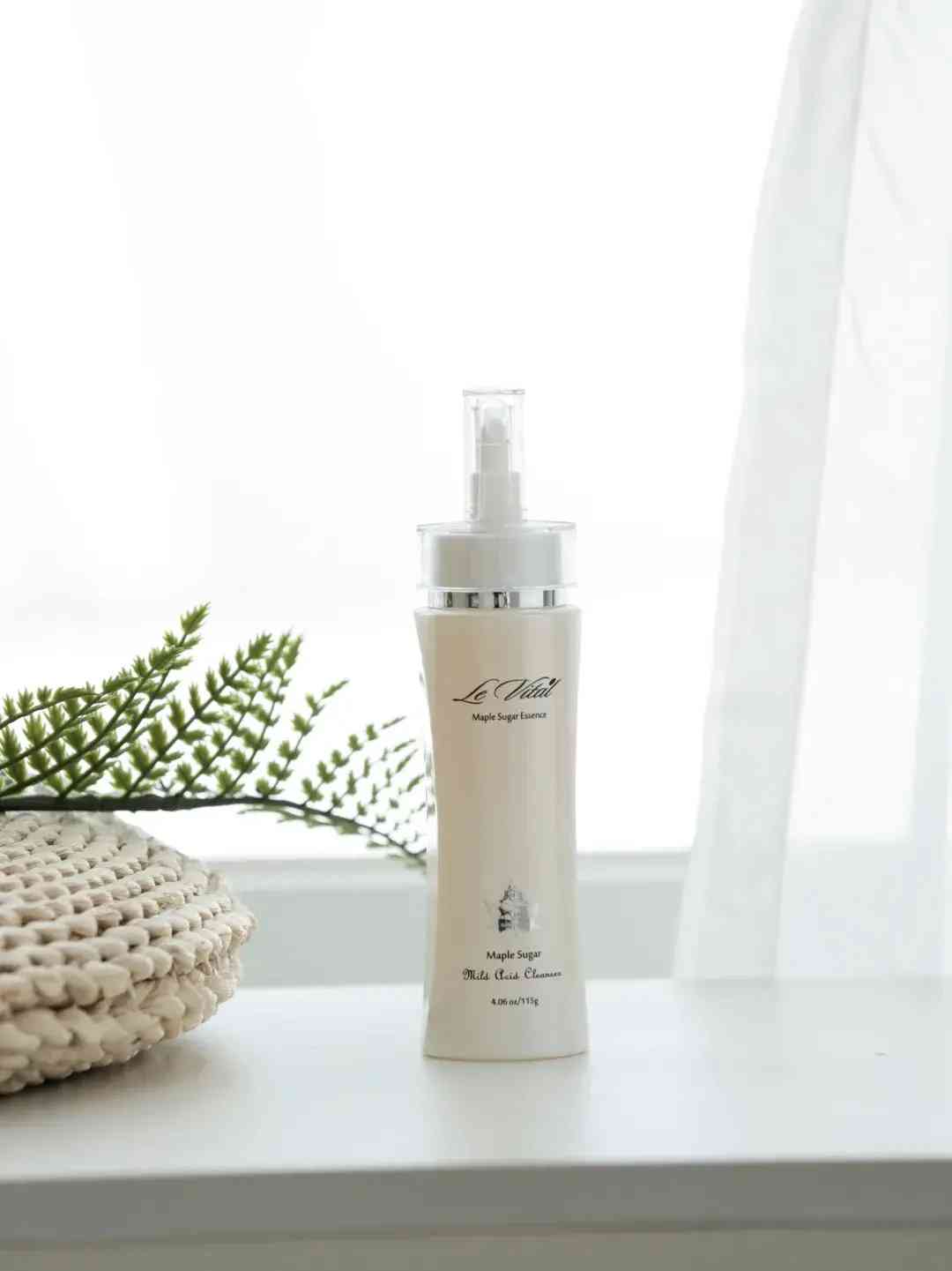 化妆品约会小技巧(约会适合化什么妆)插图1 化妆品约会小技巧(约会适合化什么妆)插图1