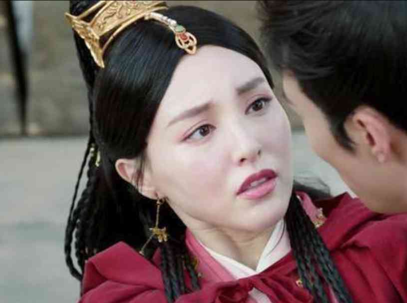 迪丽热巴的私人化妆品(迪丽热巴的私人化妆品牌子)插图21 迪丽热巴的私人化妆品(迪丽热巴的私人化妆品牌子)插图21