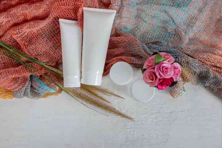 给采购送了化妆品(送一套化妆品)