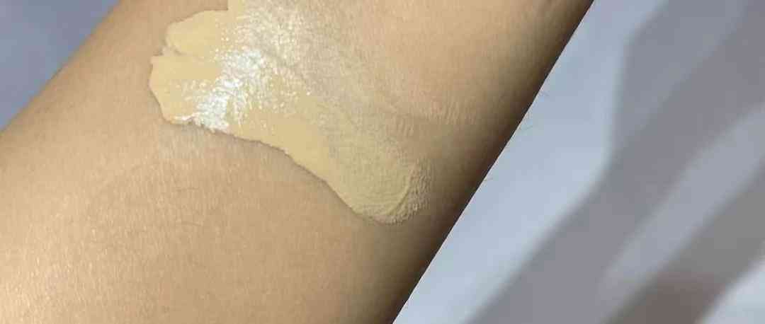 哪种化妆品用着不油腻(化妆品不油腻的什么牌子好)插图5 哪种化妆品用着不油腻(化妆品不油腻的什么牌子好)插图5