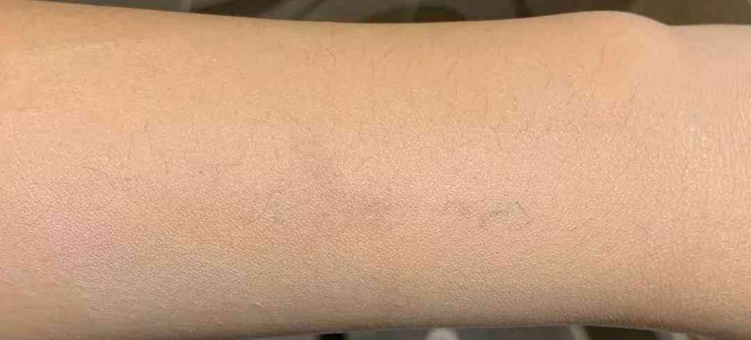 哪种化妆品用着不油腻(化妆品不油腻的什么牌子好)插图9 哪种化妆品用着不油腻(化妆品不油腻的什么牌子好)插图9