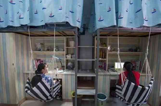 室友借你化妆品(室友要用你的化妆品)