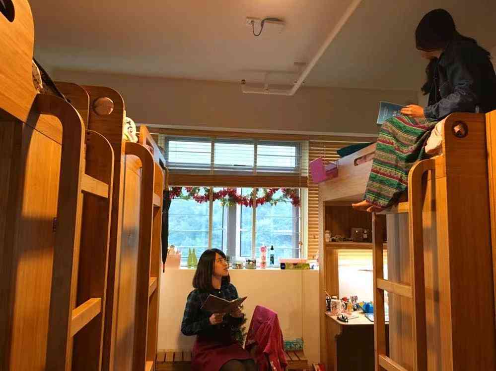 室友借你化妆品(室友要用你的化妆品)插图2 室友借你化妆品(室友要用你的化妆品)插图2