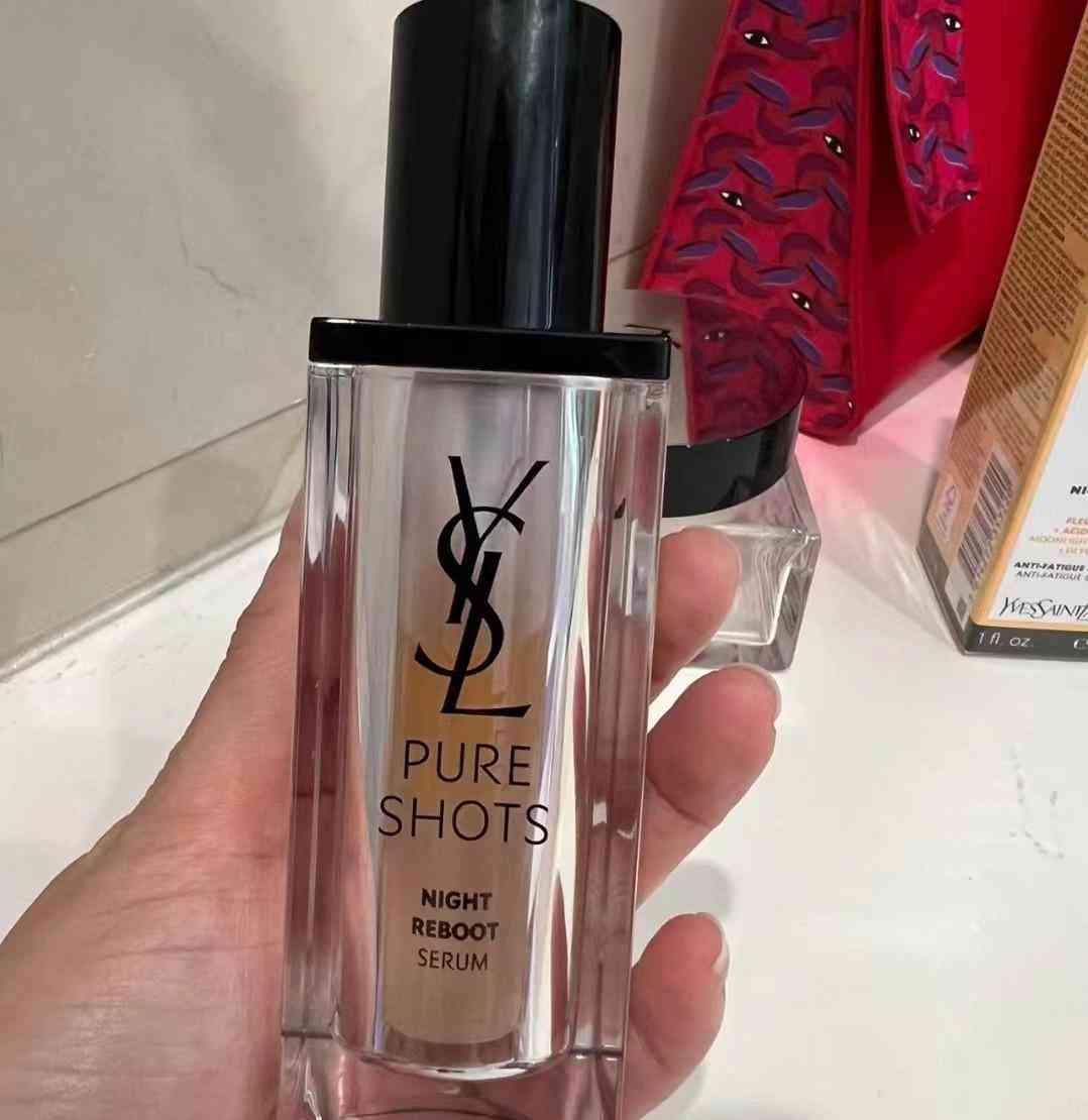 黄皮肤化妆品全套(黄皮肤适合用什么化妆品)插图1