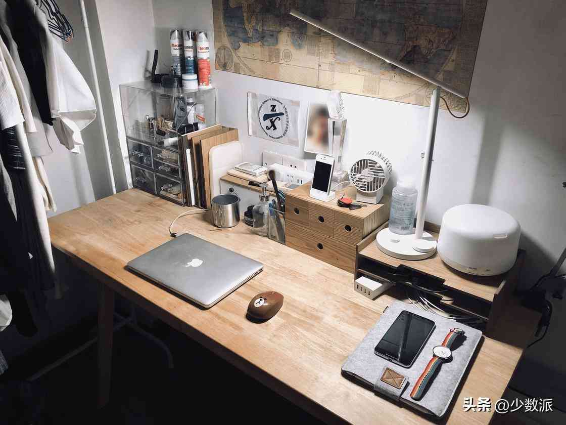 桌面化妆品收纳原木色桌子(网红木质桌面整理化妆品收纳盒)插图2