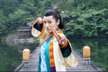 黄蓉化妆品图片(黄蓉化妆品图片高清)插图1 黄蓉化妆品图片(黄蓉化妆品图片高清)插图1