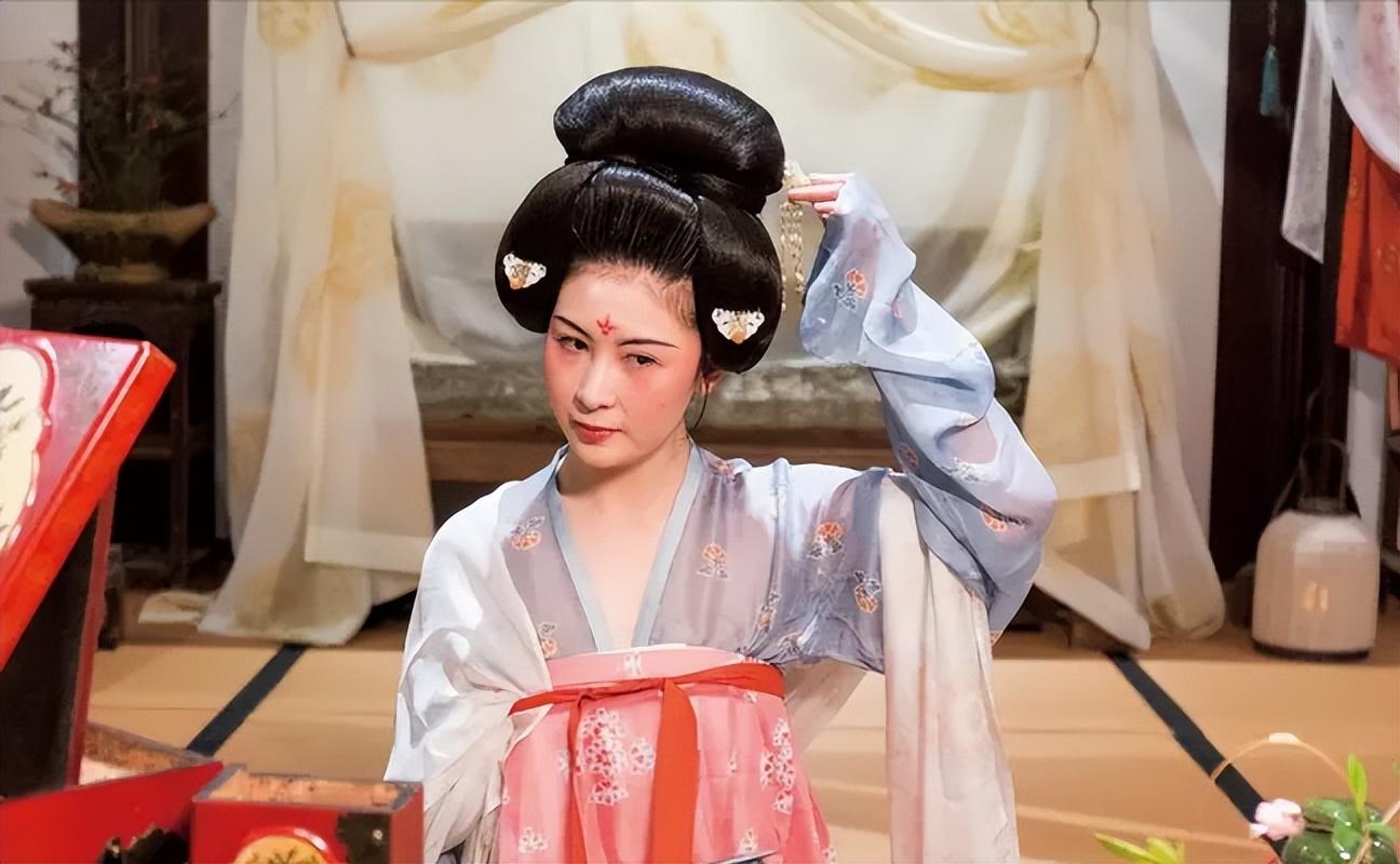 古代蓝色化妆品叫什么(古代怎么叫蓝色)