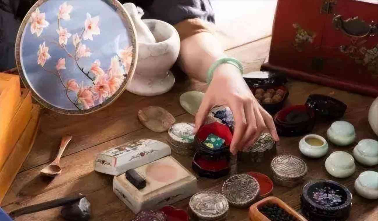 古代蓝色化妆品叫什么(古代怎么叫蓝色)插图6 古代蓝色化妆品叫什么(古代怎么叫蓝色)插图6