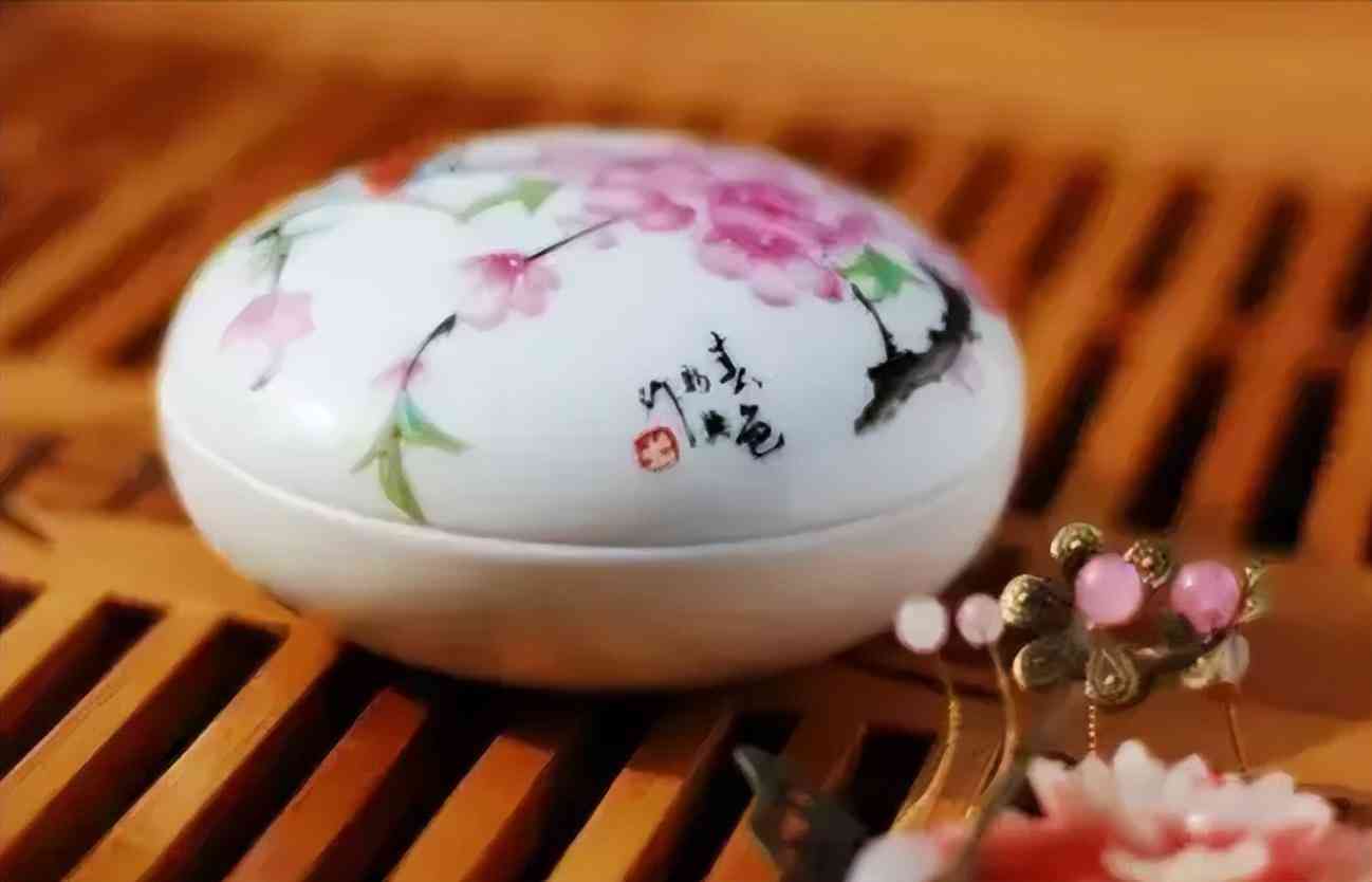 古代蓝色化妆品叫什么(古代怎么叫蓝色)插图7 古代蓝色化妆品叫什么(古代怎么叫蓝色)插图7