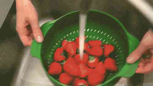 化妆品上面残留怎么去除(化妆品残留在脸上怎么办)插图8