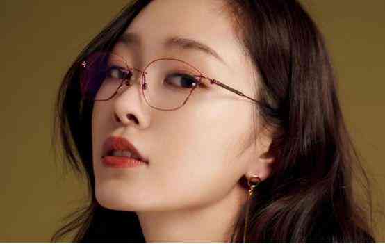 脸上皱纹用哪种化妆品最好(脸上皱纹用哪种化妆品最好使)