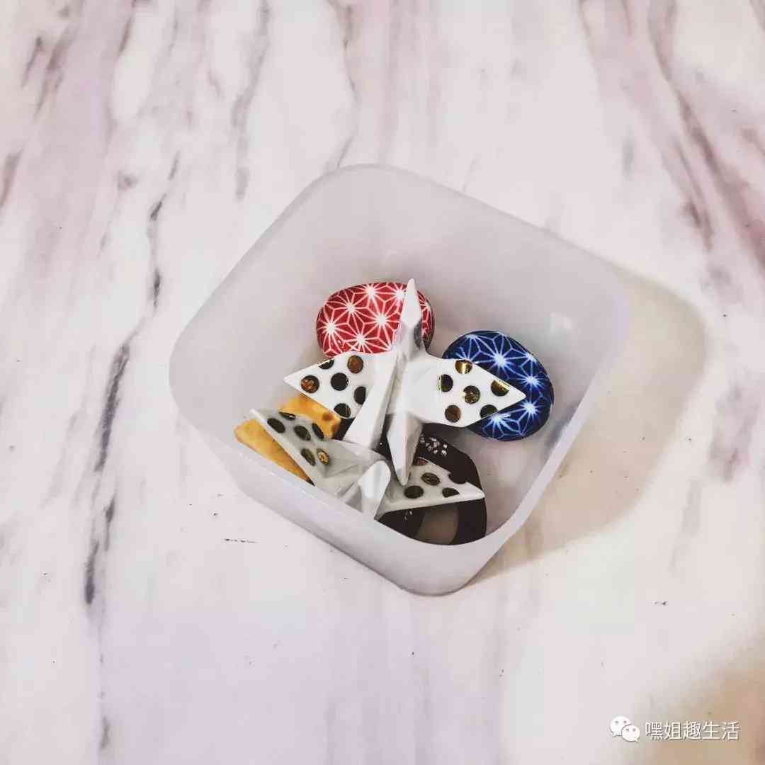 网红化妆品收纳盒小号多大(化妆收纳盒一般哪里有卖)插图16 网红化妆品收纳盒小号多大(化妆收纳盒一般哪里有卖)插图16