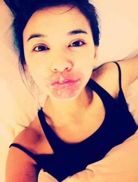 化妆品厂装唇膜技巧图片(化妆品厂装唇膜技巧图片真实)