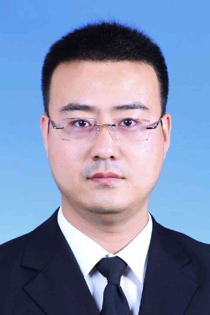 椒江区化妆品展柜厂电话(化妆箱批发厂家)插图9