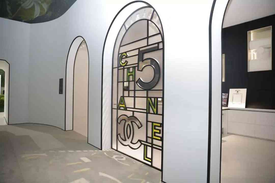 香奈儿化妆品怎么没封口(香奈儿香水没有塑封)插图15