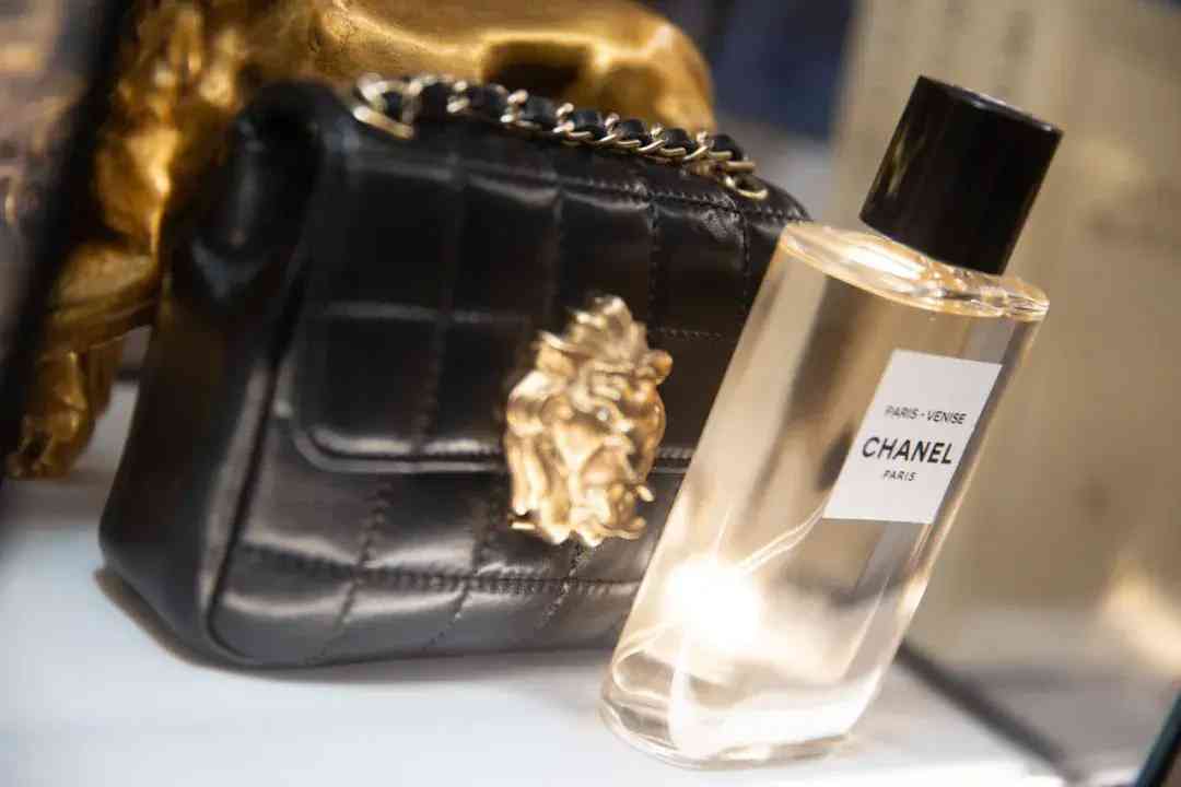 香奈儿化妆品怎么没封口(香奈儿香水没有塑封)插图36