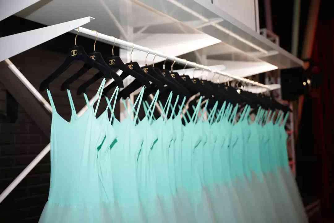 香奈儿化妆品怎么没封口(香奈儿香水没有塑封)插图46