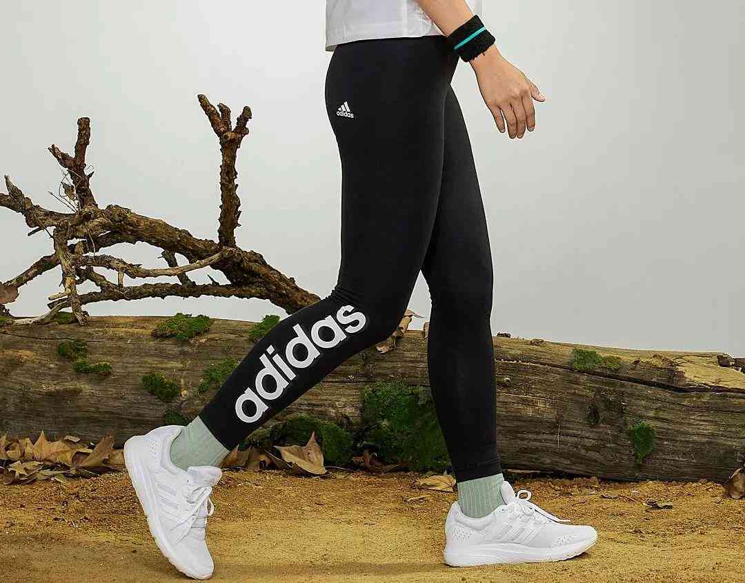 明星在哪里买衣服和化妆品(明星都在哪买衣服)插图3 明星在哪里买衣服和化妆品(明星都在哪买衣服)插图3