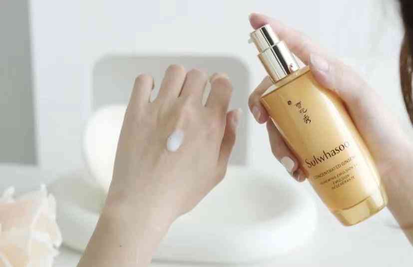 家里妈妈的化妆品怎么样(妈妈买化妆品)插图3