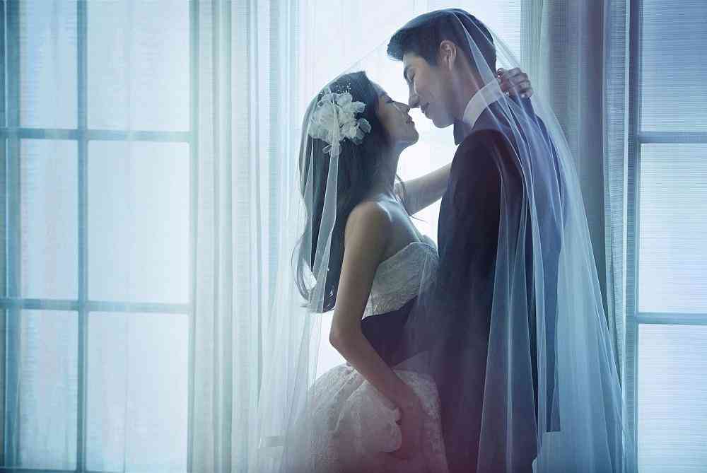 化妆品水乳摆台效果图(化妆台化妆品摆放效果图)插图6