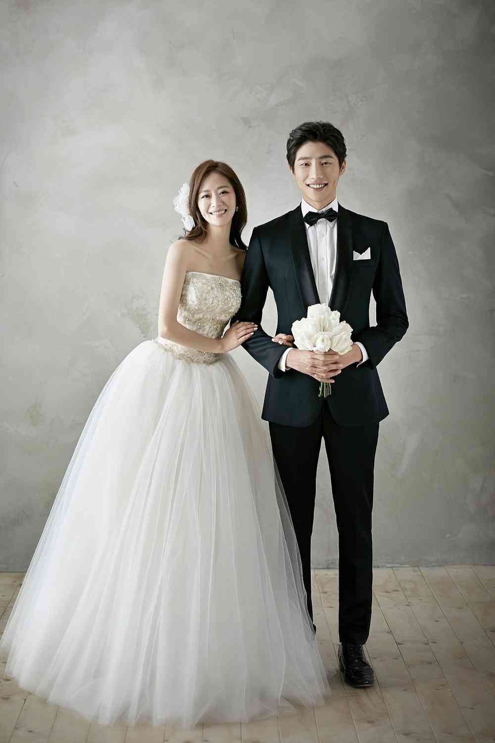 化妆品水乳摆台效果图(化妆台化妆品摆放效果图)插图7