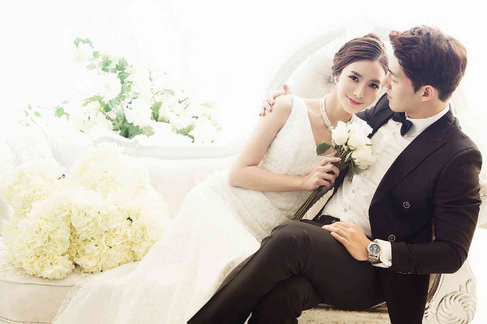 化妆品水乳摆台效果图(化妆台化妆品摆放效果图)插图8