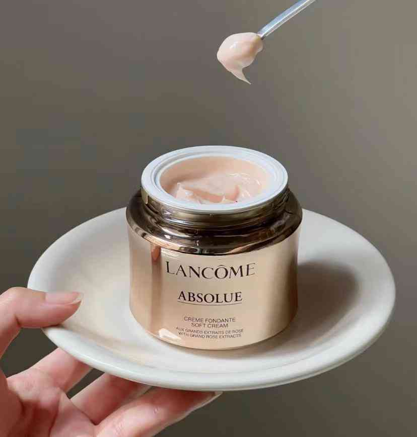 老妈买什么化妆品好呢(化妆品老年妈妈用什么牌子好)插图2 老妈买什么化妆品好呢(化妆品老年妈妈用什么牌子好)插图2