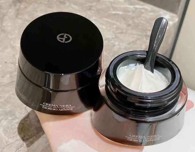 老妈买什么化妆品好呢(化妆品老年妈妈用什么牌子好)插图5 老妈买什么化妆品好呢(化妆品老年妈妈用什么牌子好)插图5